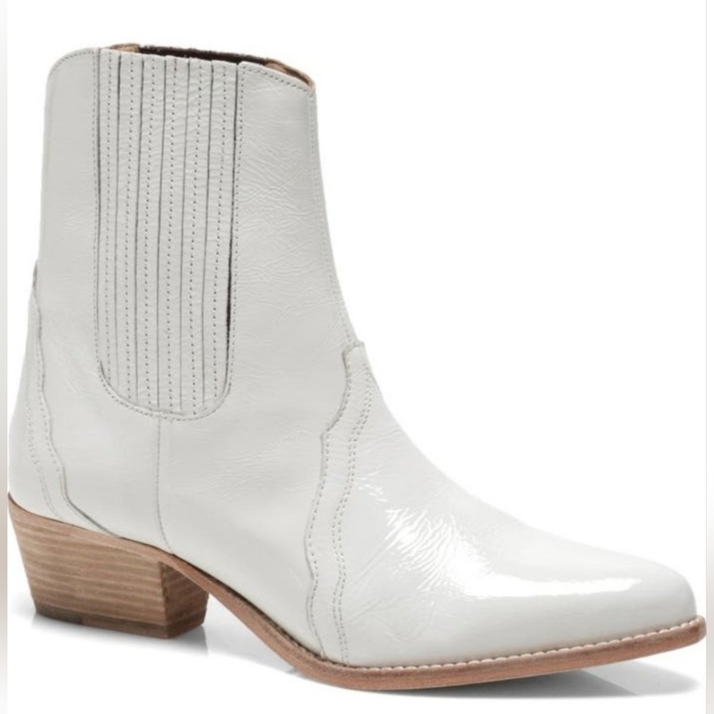 Free People Frontier Chelsea Boots In Ivory Patent Leather Size 37.5EU 7US
